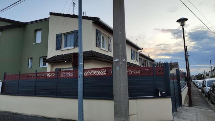 Chambre Privee Pour 4 Personnes En Banlieue Parisienne A Bondy Εξωτερικό φωτογραφία